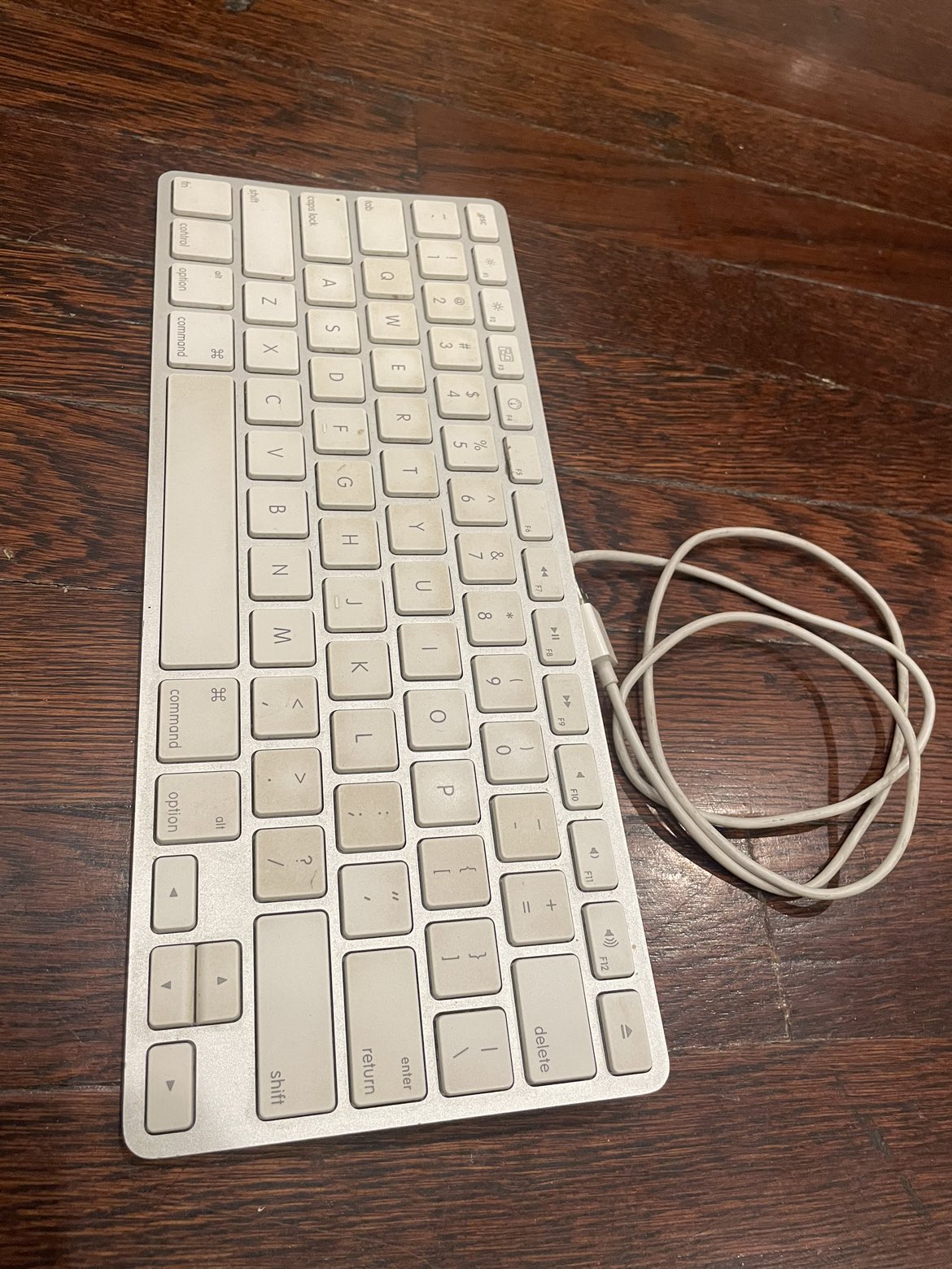 Apple keyboard with 2 USB connectors - photo 3