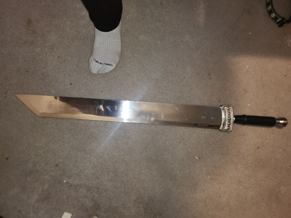 various knives and swords - photo 3
