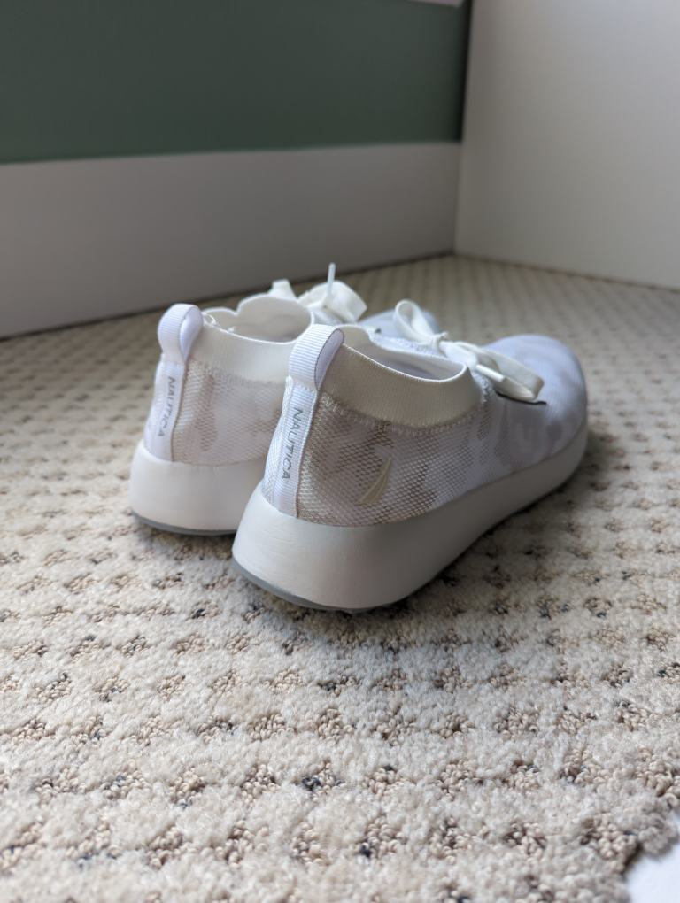 Nautica Women's Shoes - Size 8 - Worn Once image indicator(2)