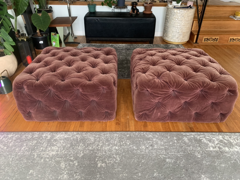 2 Ottomans image indicator(2)