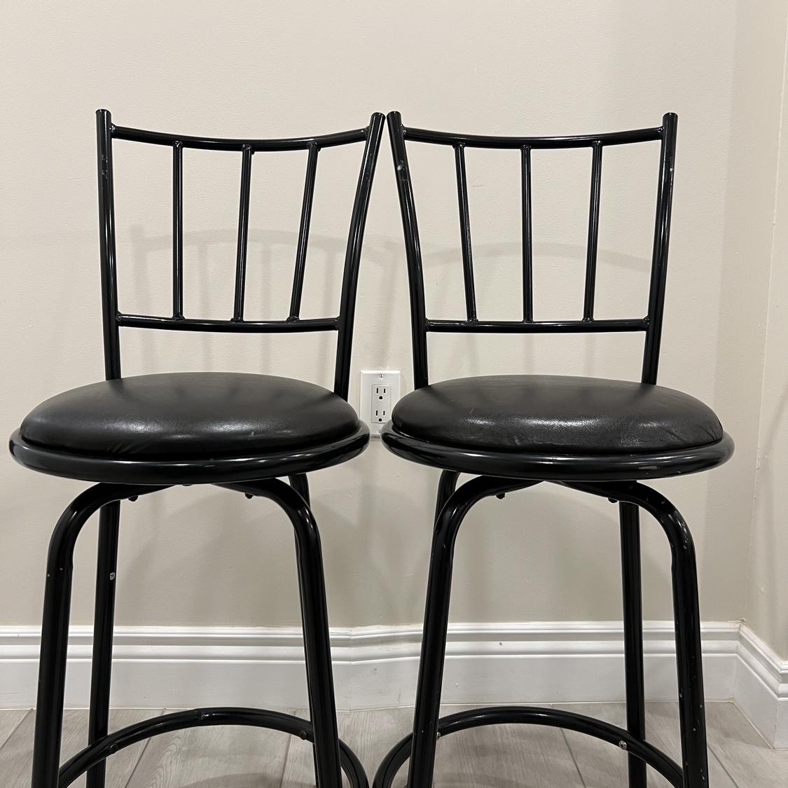 Bar Chairs/Stools (2) - photo 2