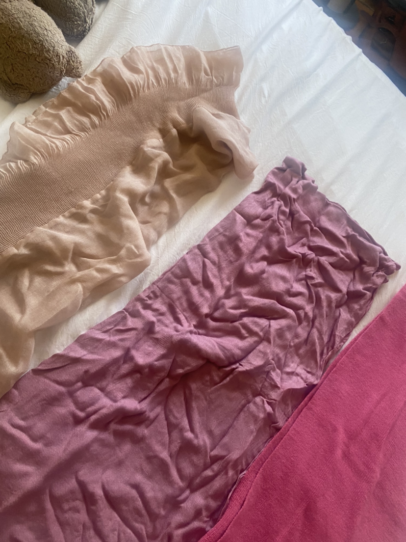 3 pink Scarves image indicator(2)