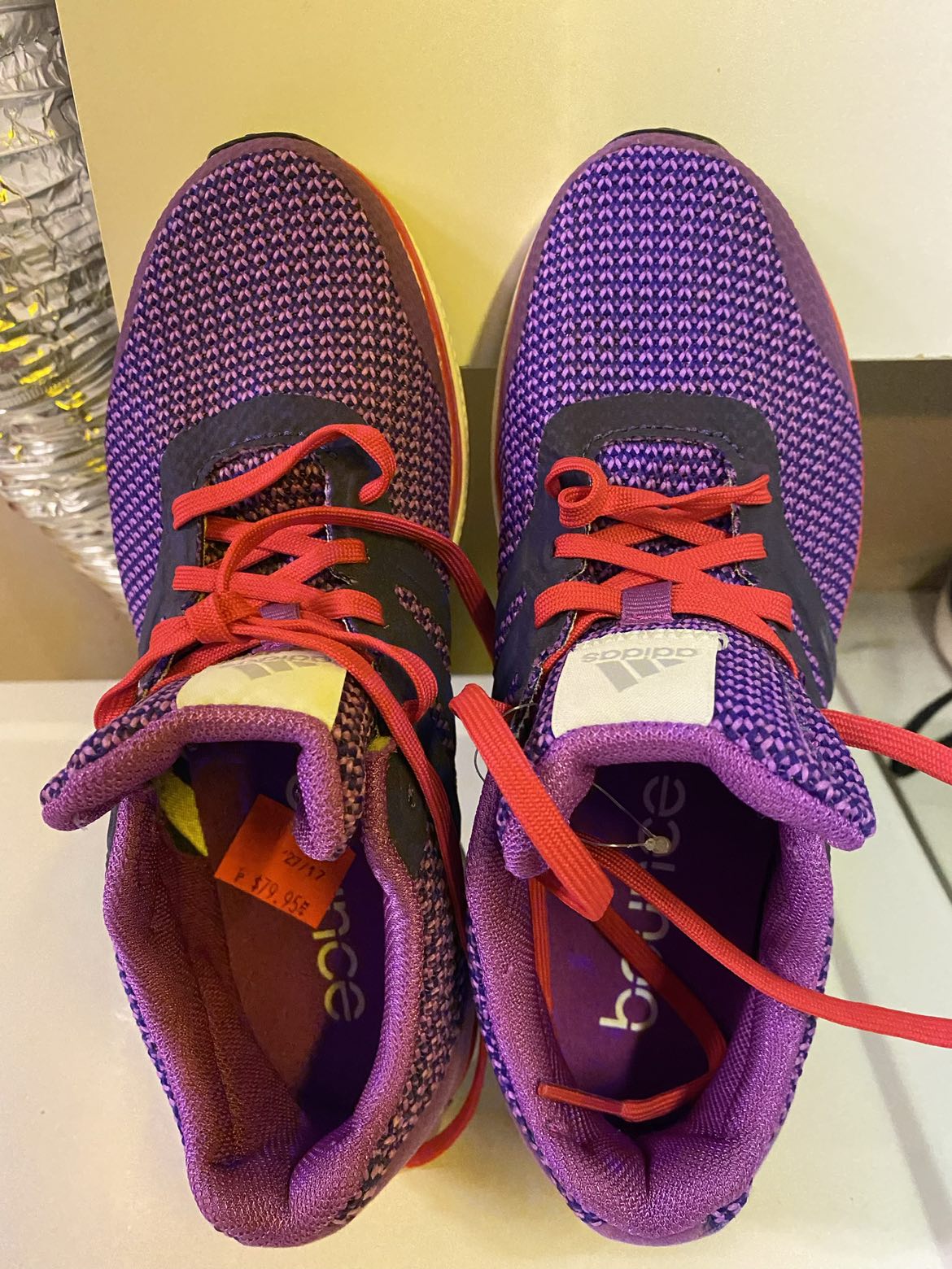 Adidas Size 7.5 thumbnail