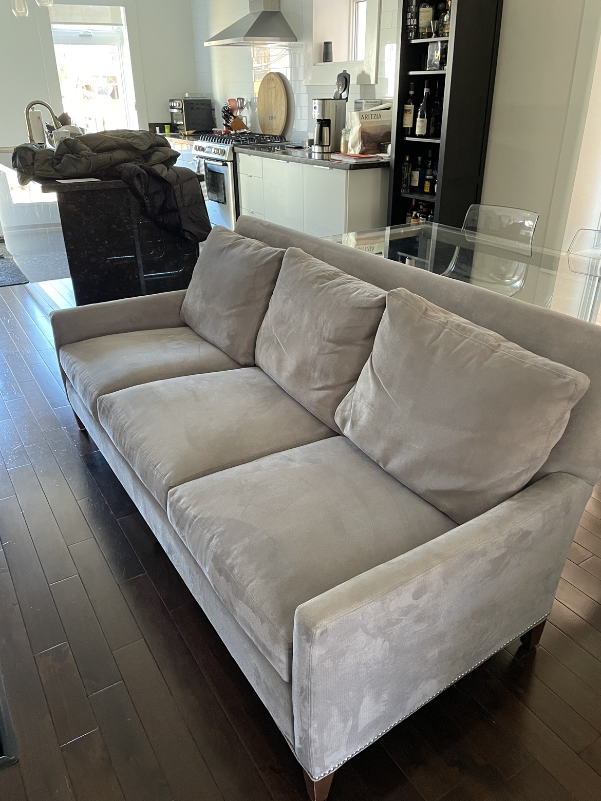 Used sofa in excellent condition thumbnail