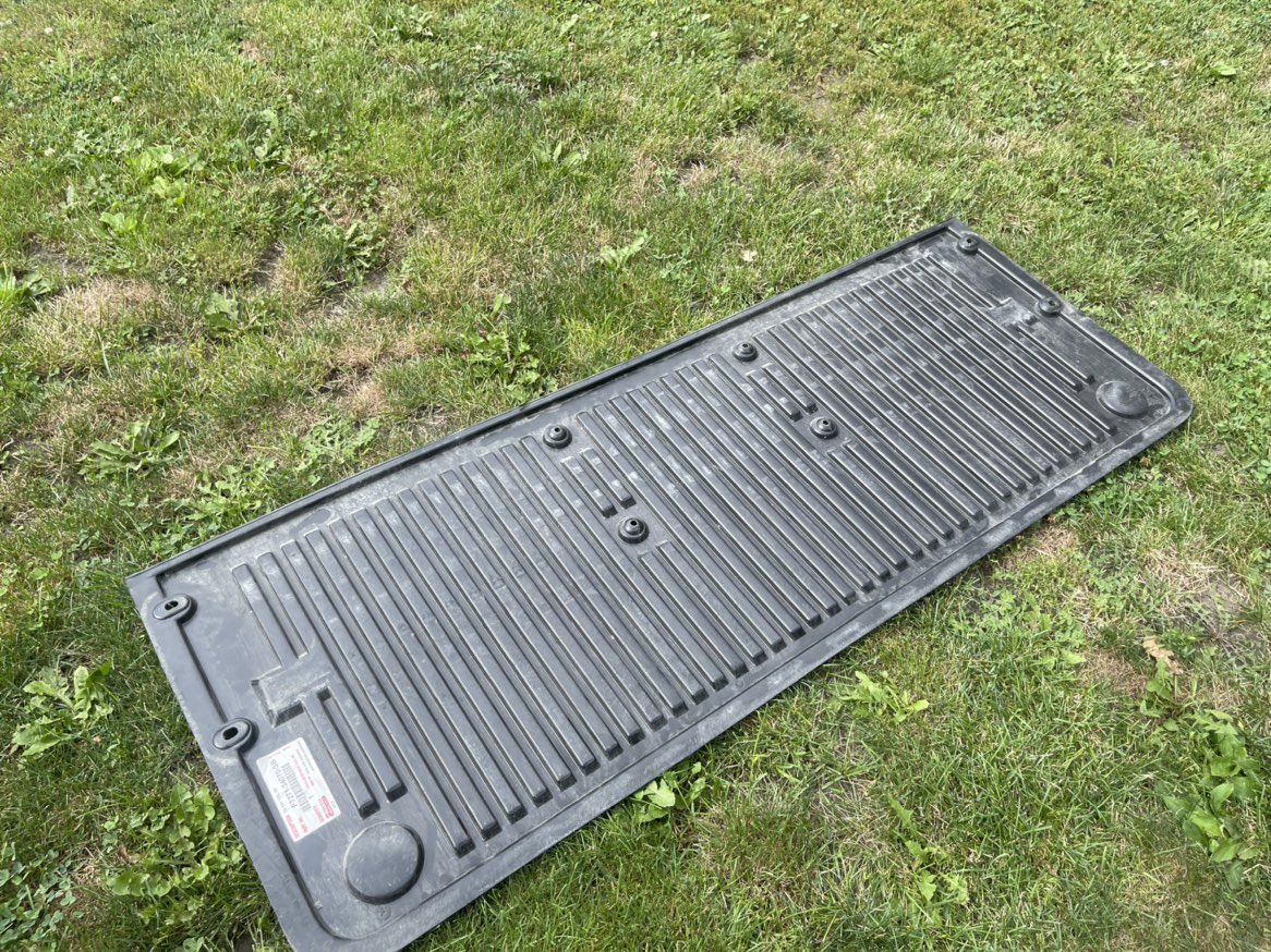 tundra tailgate liner