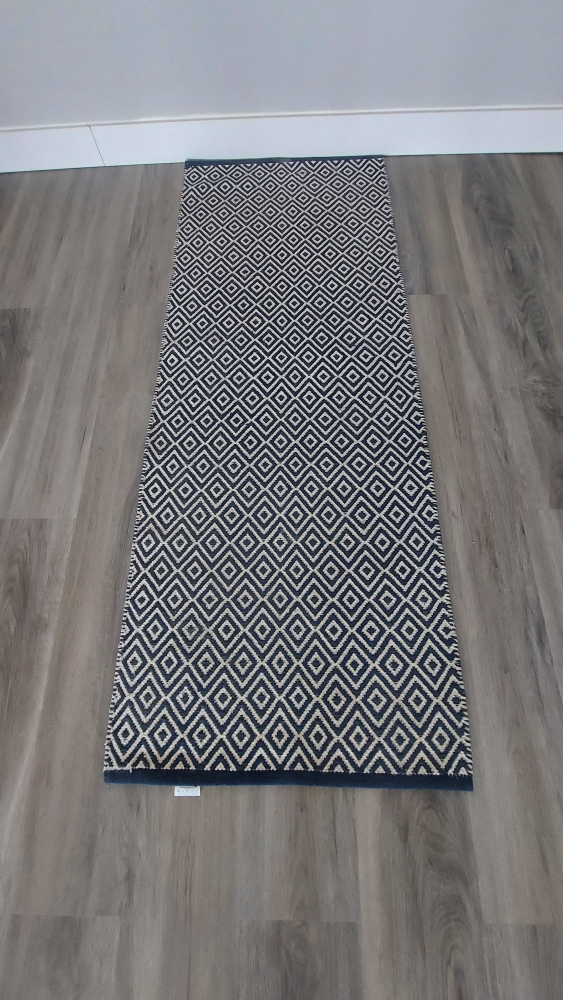 Indian woven cotton paddle rug 2x5 ft in great condition image indicator(2)