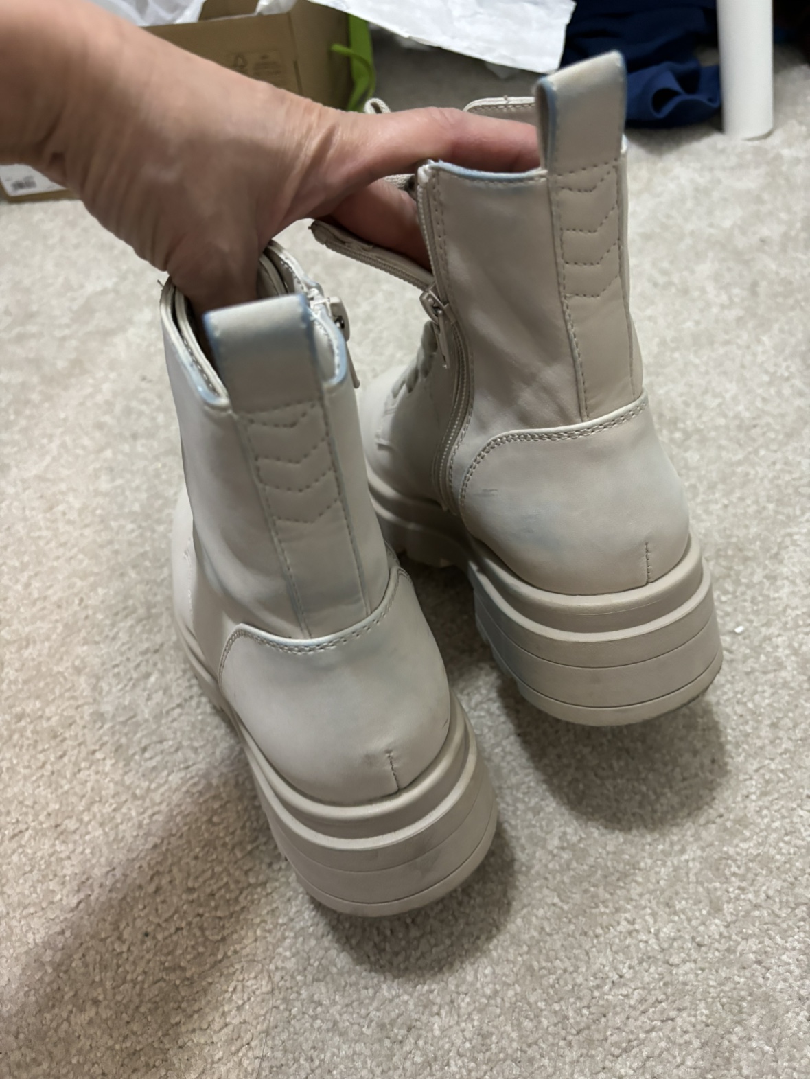 Boots image indicator(3)