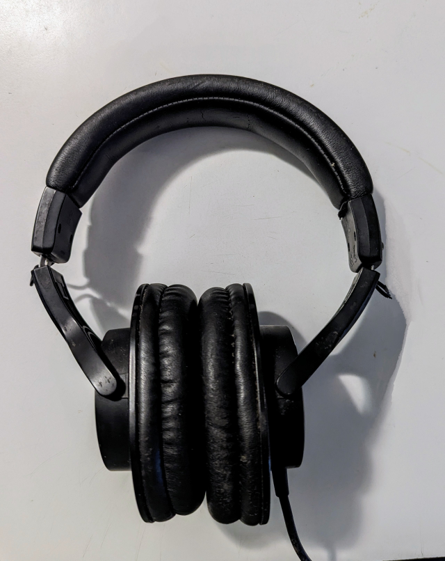 Studio Headphones for Sale: Audio Technica ATH M20x thumbnail