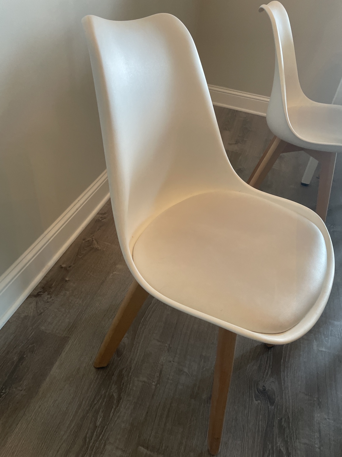 Kitchen table w/ 6 chairs - photo 5