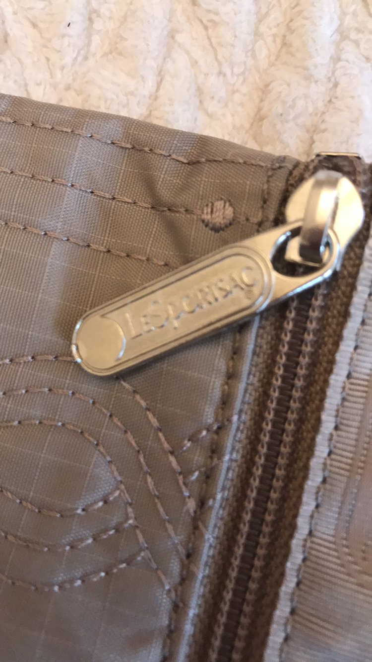 LeSportsac Cosmetic Bag image indicator(4)