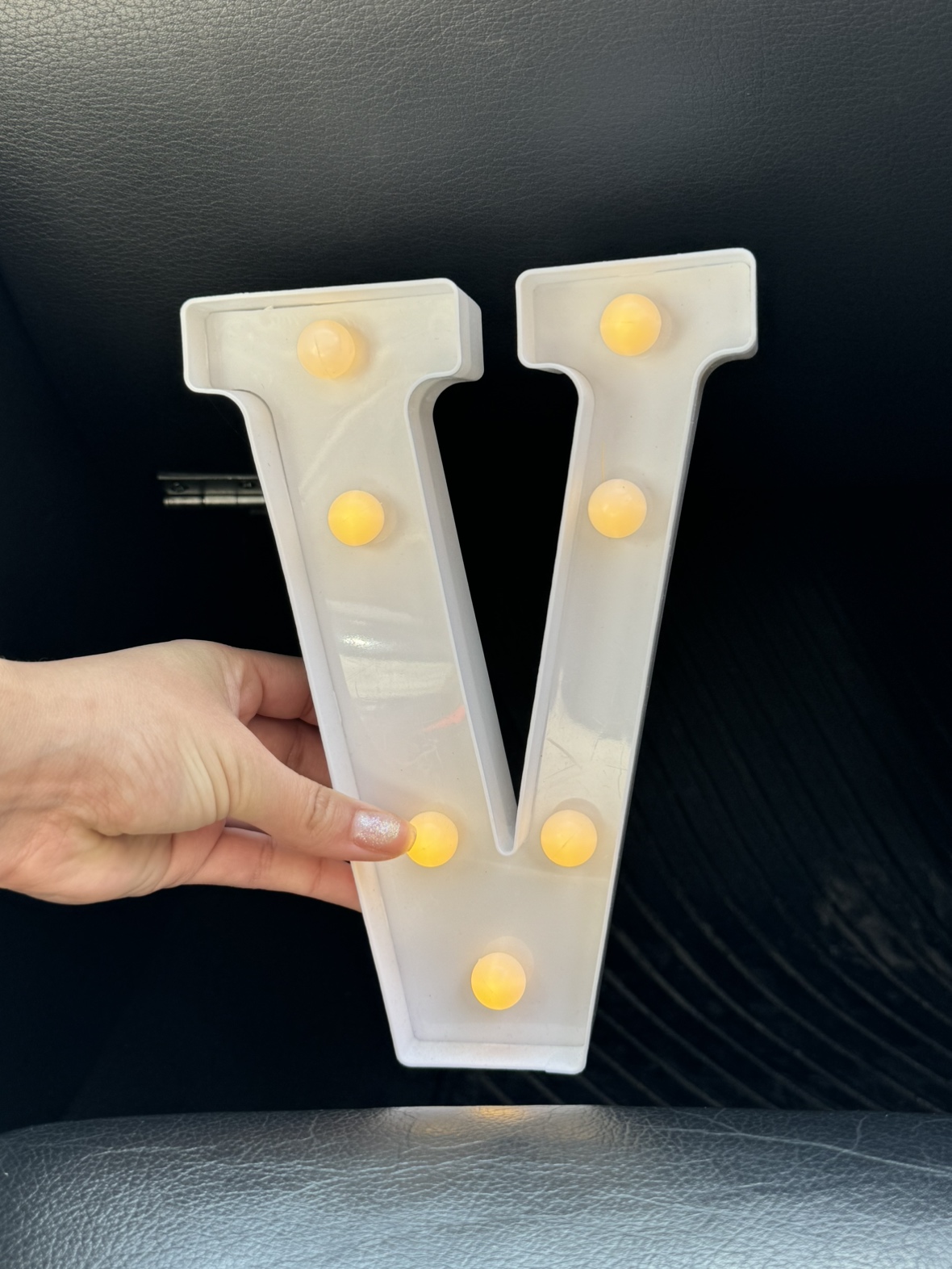 Letter V image indicator(3)