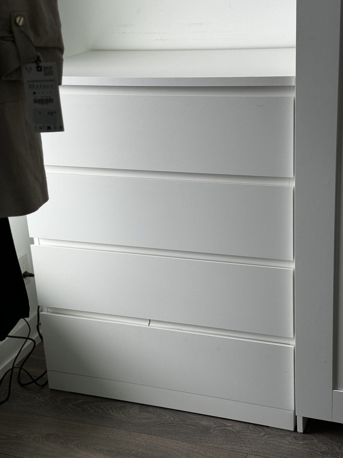 IKEA MALM Dresser image indicator(6)
