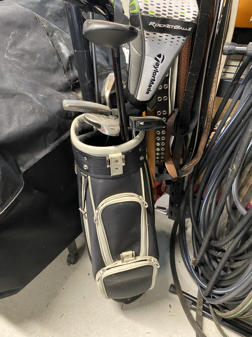 Golf bag with clubs. Bags in great shape - photo 2