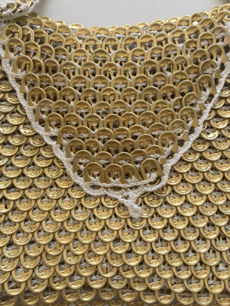 Golden metal bag image indicator(2)