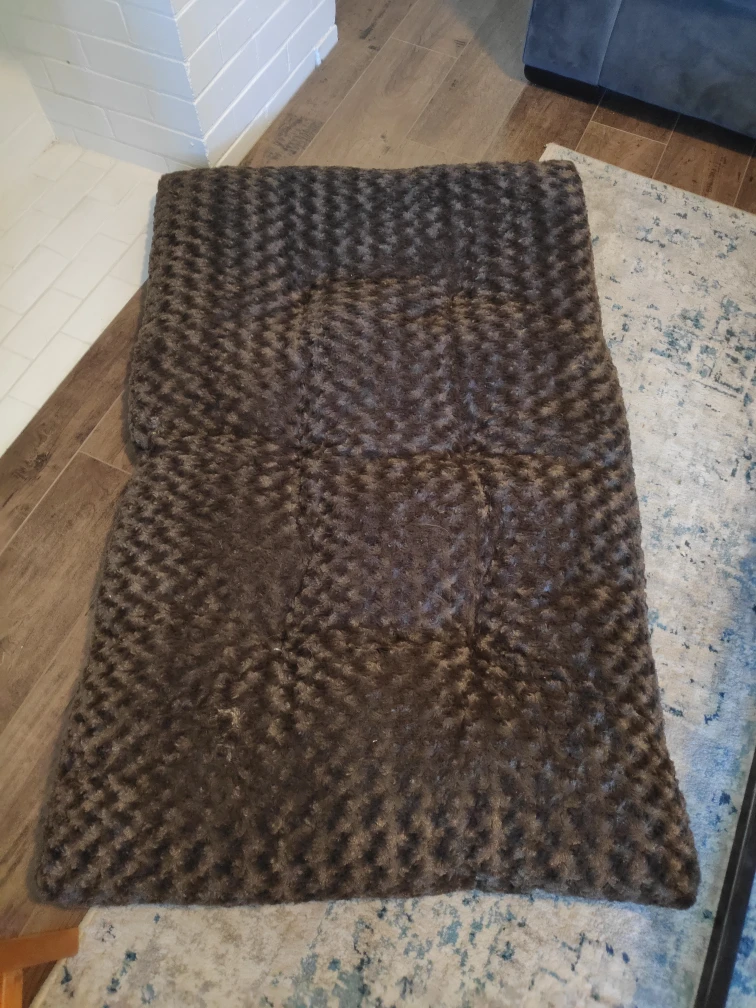 Dog Bed - Bailey & Bella Cable Knit (Large)