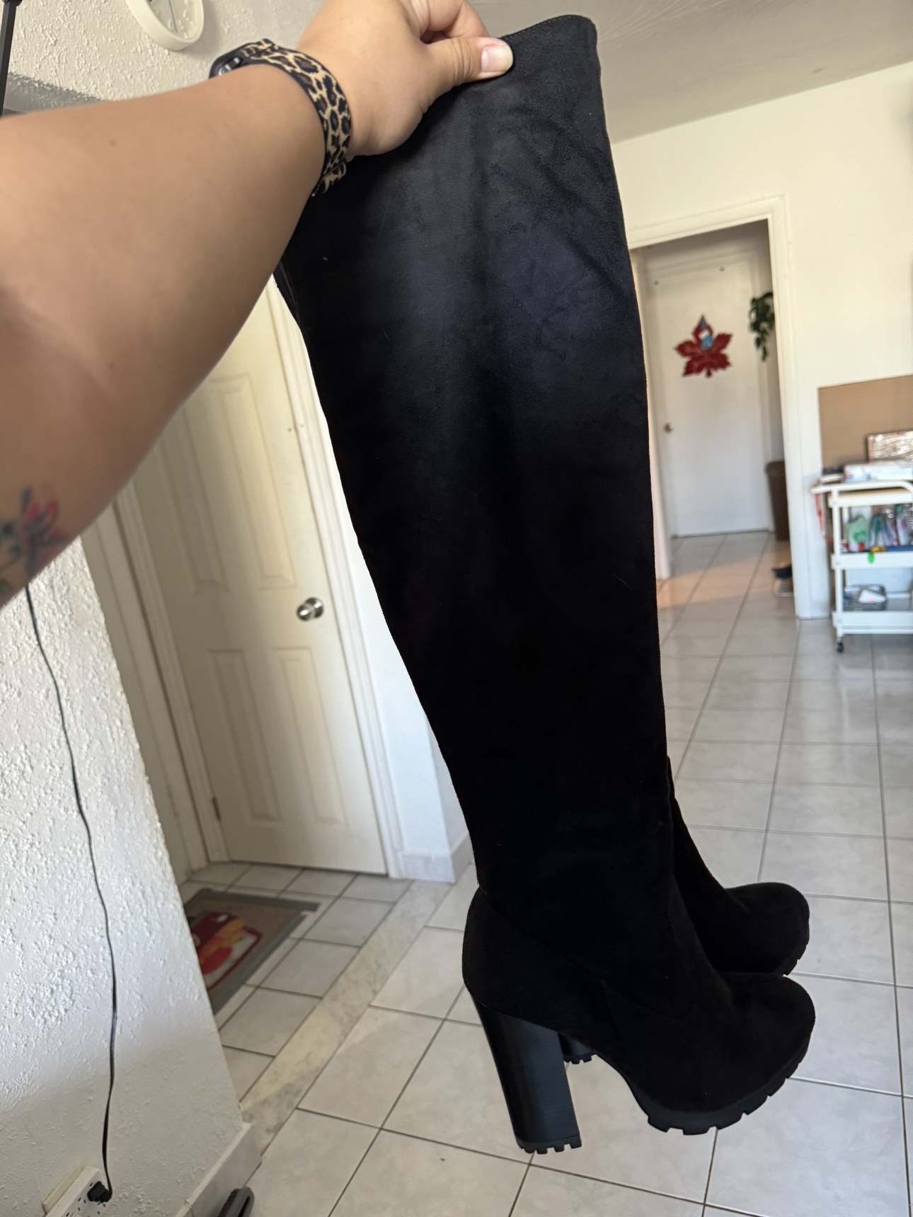 KNEE-HIGH BOOTS FOR SALE!