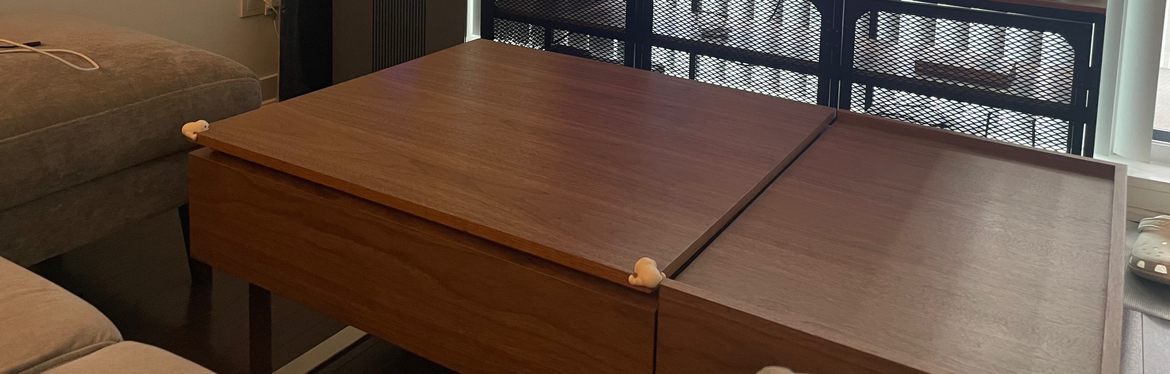Sofa table / like new