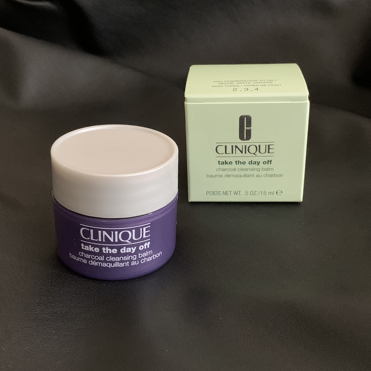 Clinique Cleansing Balm (Makeup Remover) image indicator(2)