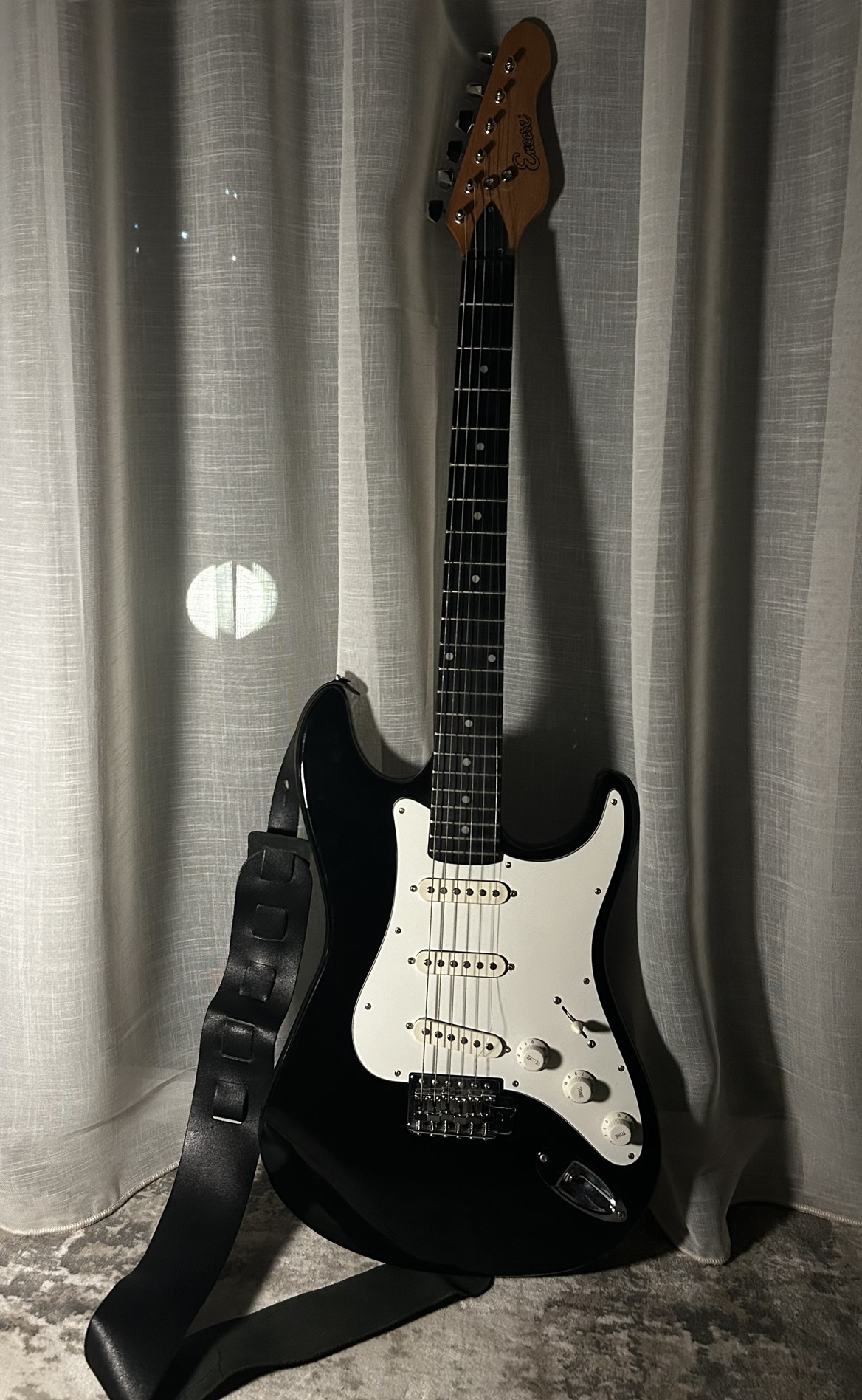 Electric guitar Encore