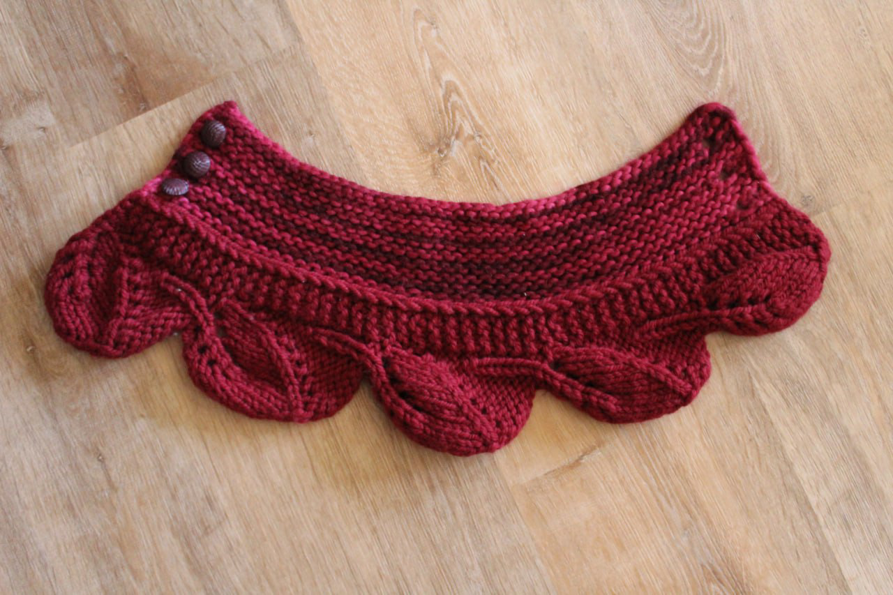 Hand made burgunday - victorian neck scarf