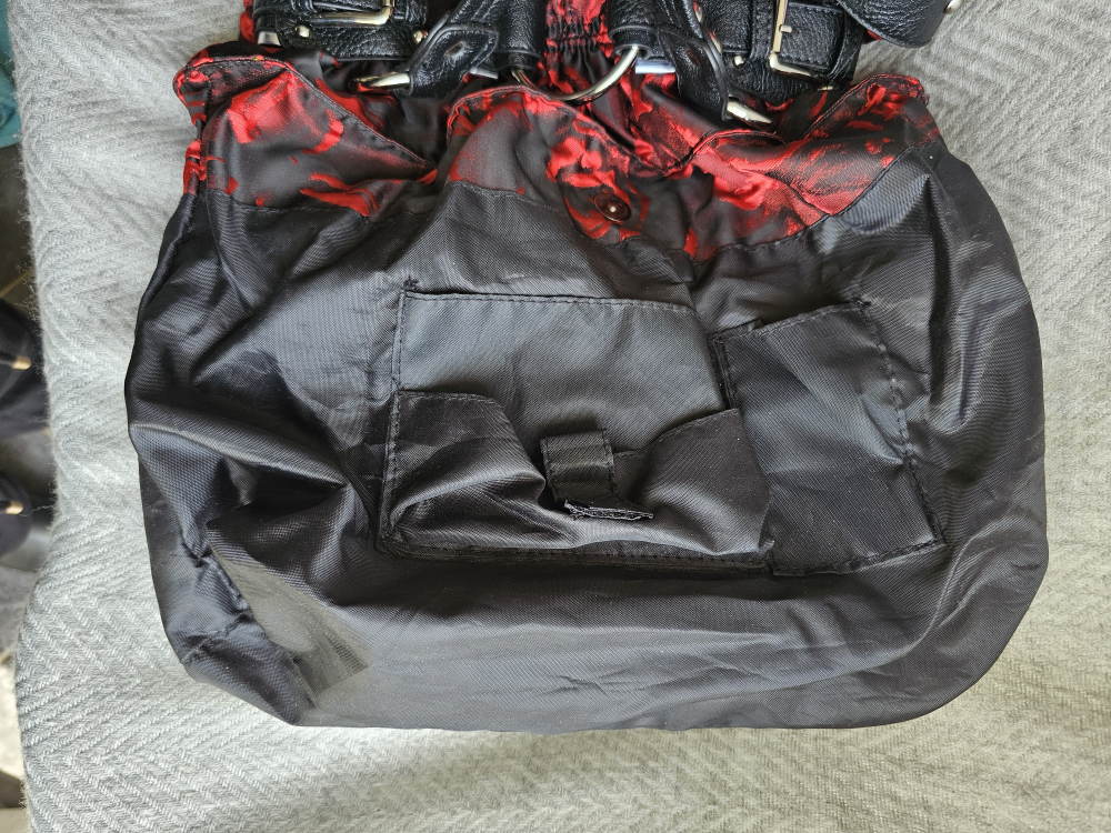  Red/Black Rose Floral Shoulder Purse image indicator(6)