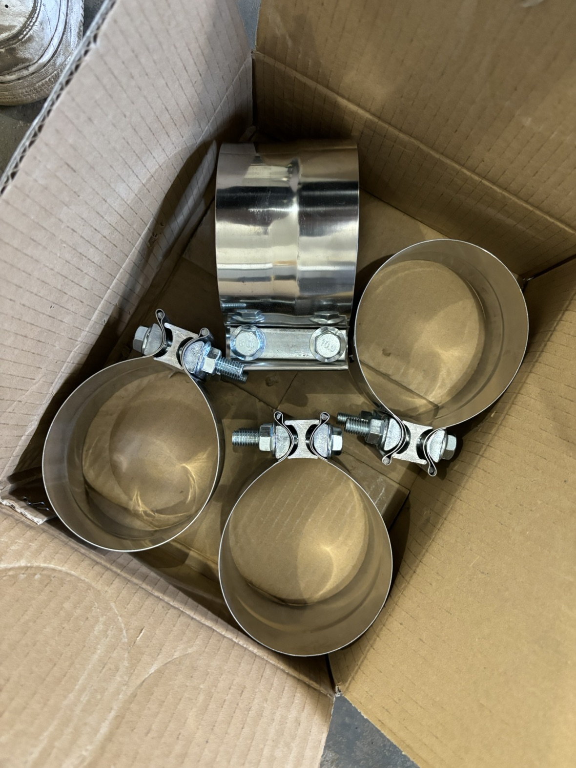 4 inch exhaust clamps - photo 2