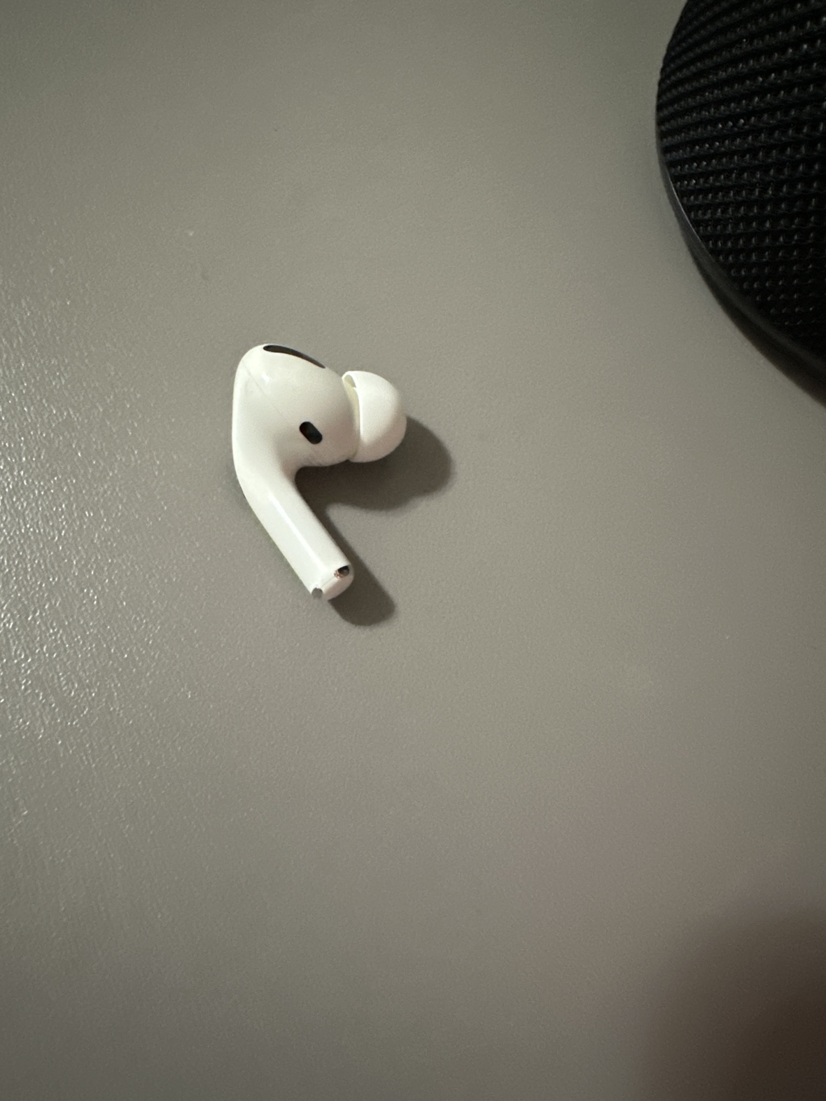 Airpod pro gen 1 left side only thumbnail