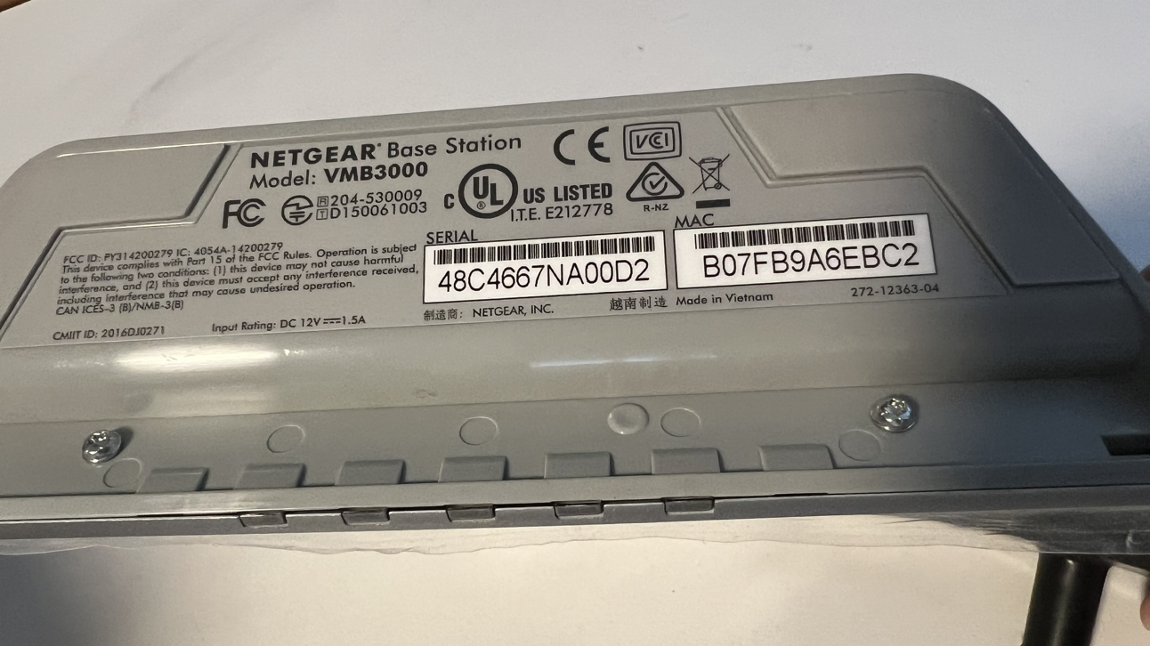 Arlo security cameras hub +3 cameras image indicator(3)