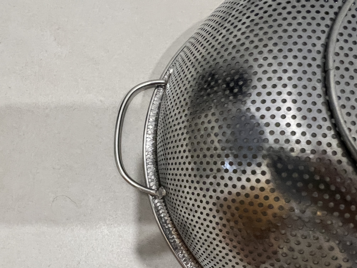 THREE Colanders - photo 2