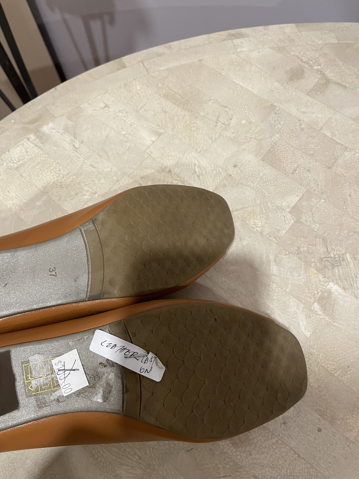 New leather shoes image indicator(4)