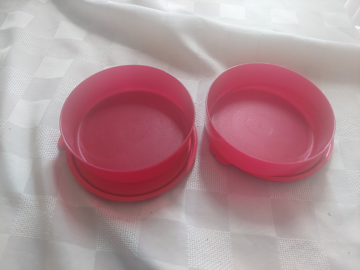 Tupperware Bowls - photo 2