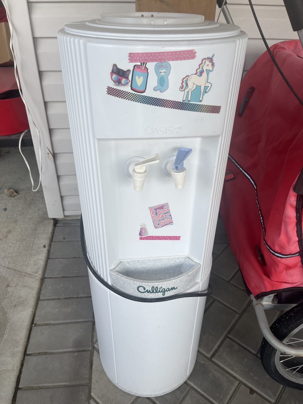 # freecycle Water dispenser