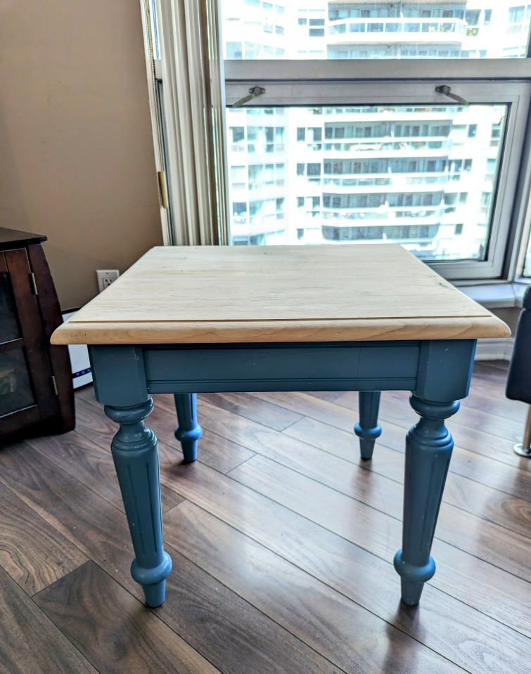 Beautiful Vintage Side Table (good quality wood) thumbnail