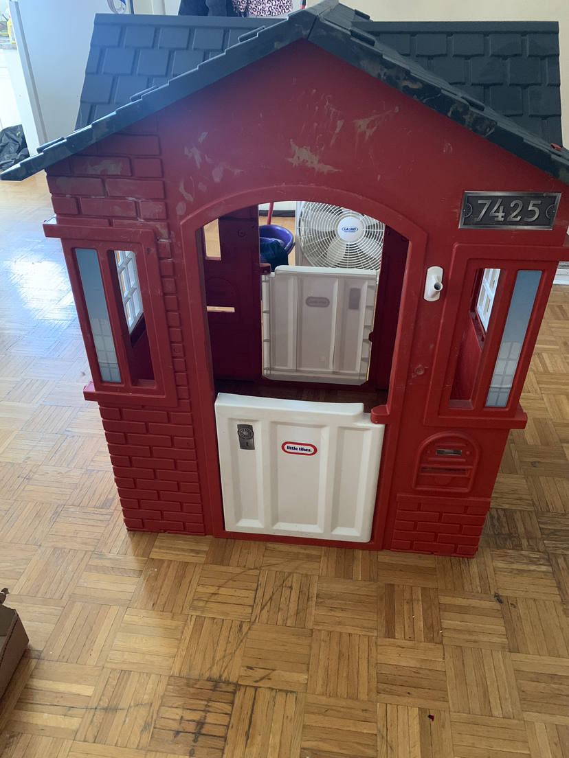 Little Tikes Playhouse - photo 4