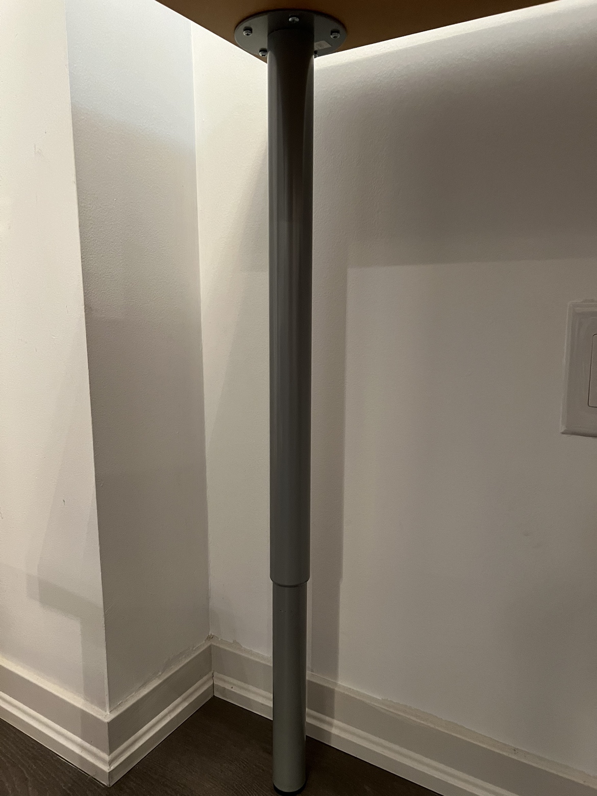 IKEA adjustable table - photo 3