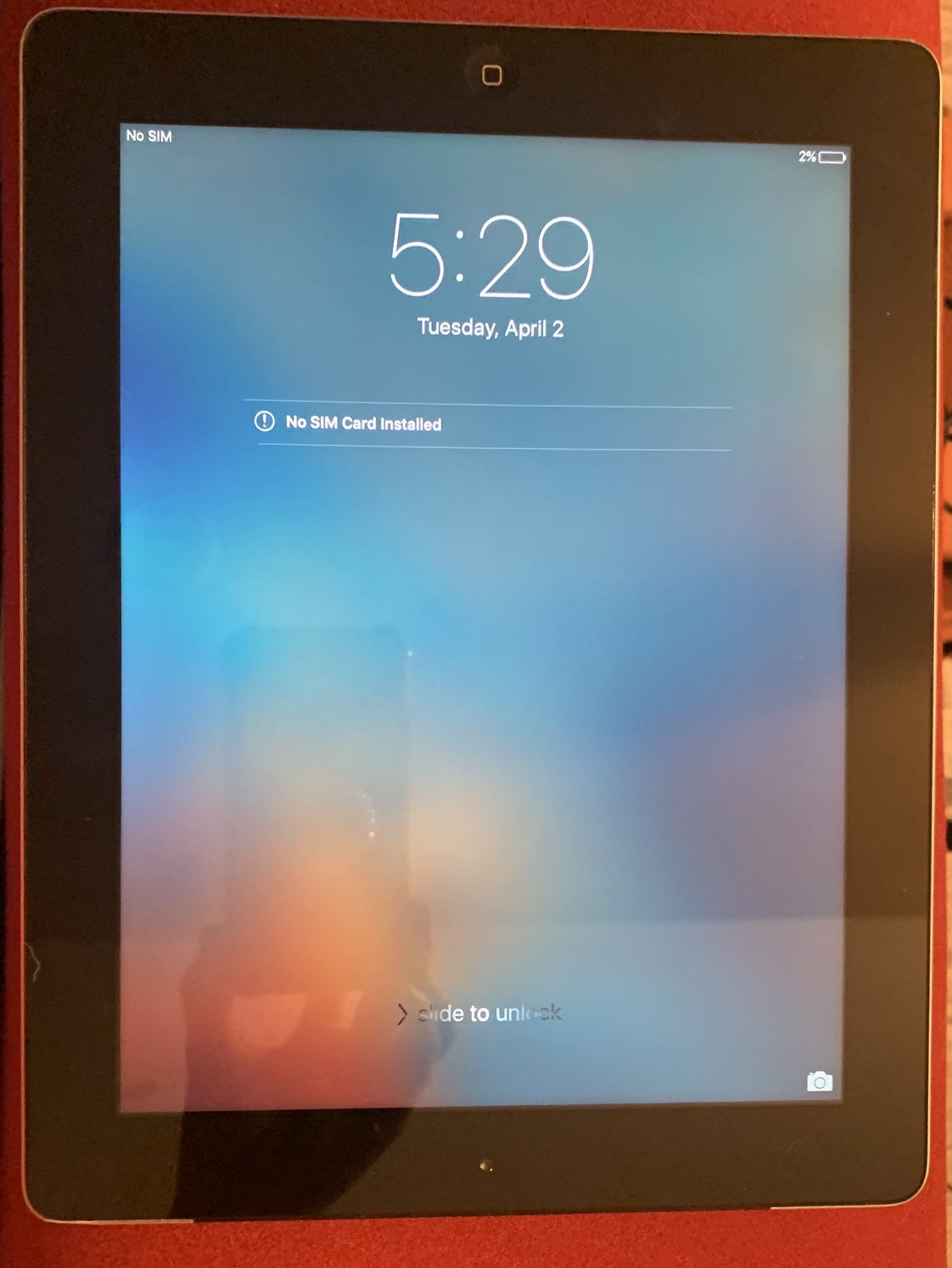 Old iPad with charger (charger not original)- 32 GB thumbnail