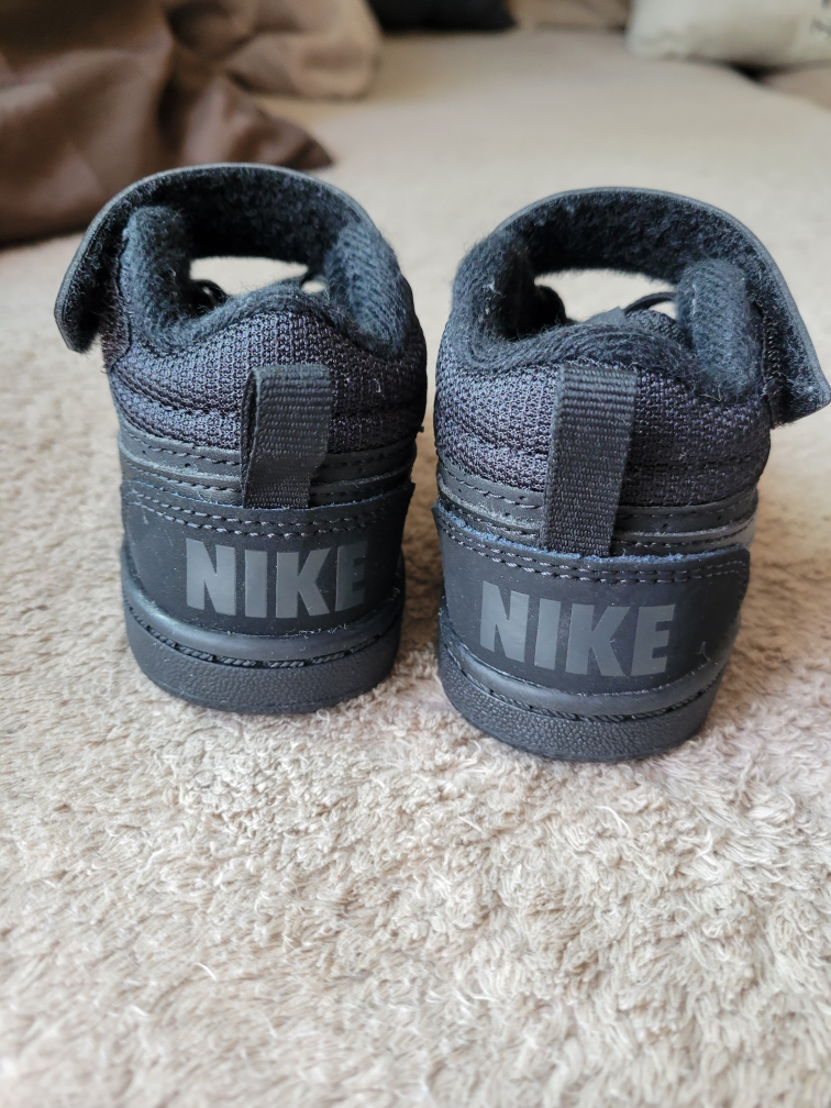 Children's Nike Court Borough mid size 5 image indicator(3)