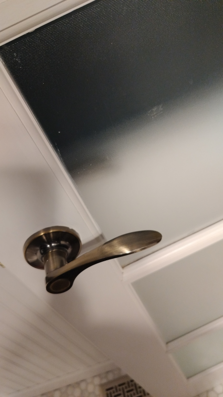 4 misc door handles - photo 3