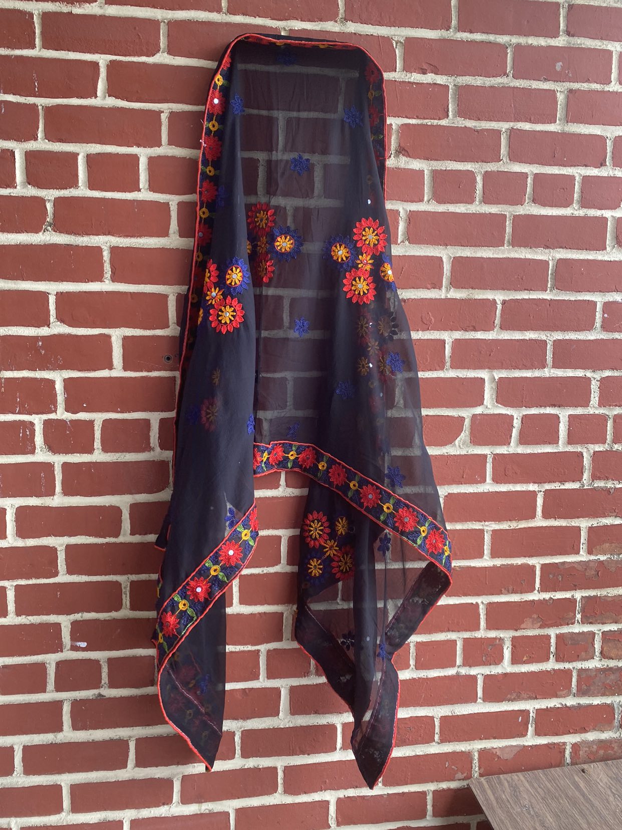 Chikankari Kamız and dupatta image indicator(5)