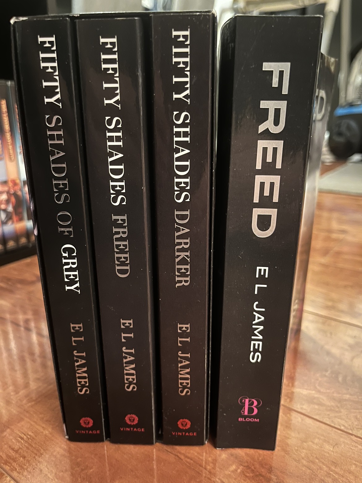 Fifty shades of grey set image indicator(2)