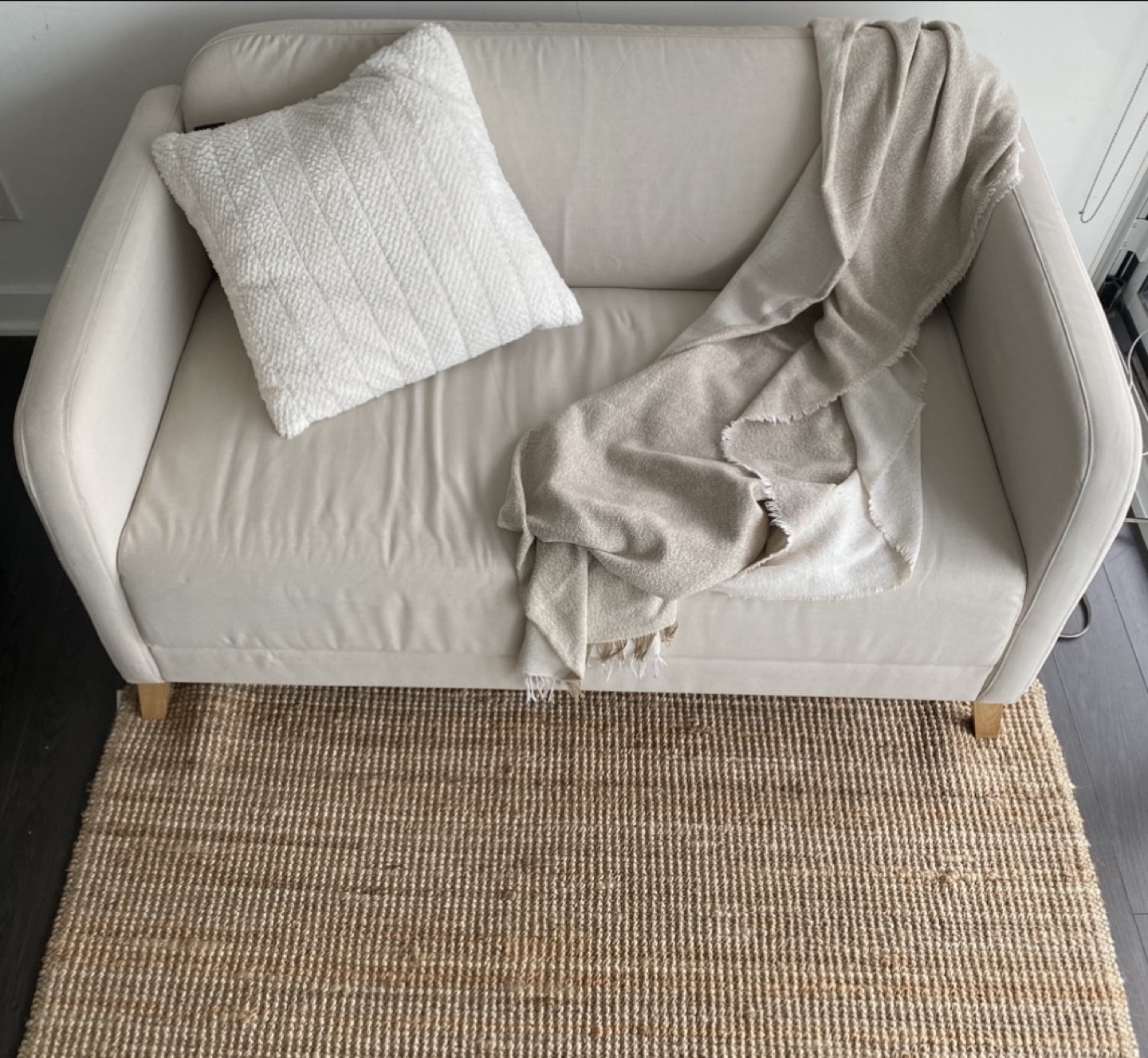 Couch Ikea thumbnail