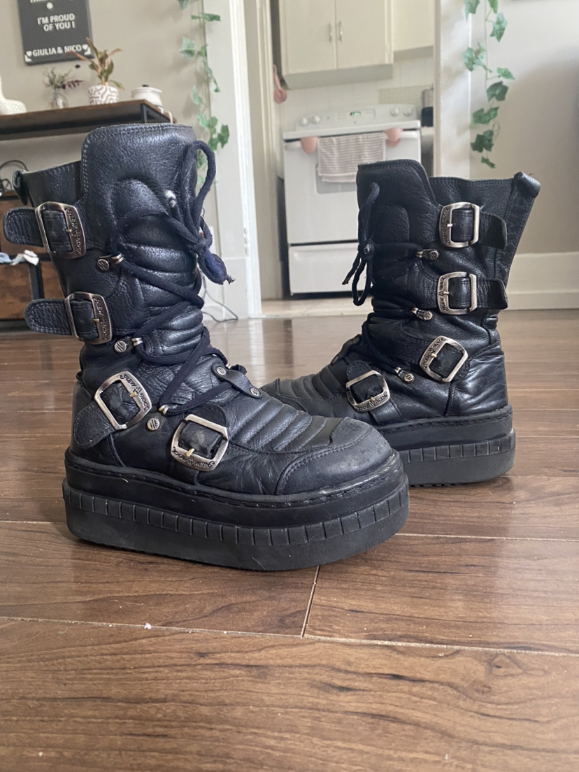 New Rock Boots - Size 7.5 / 38 thumbnail