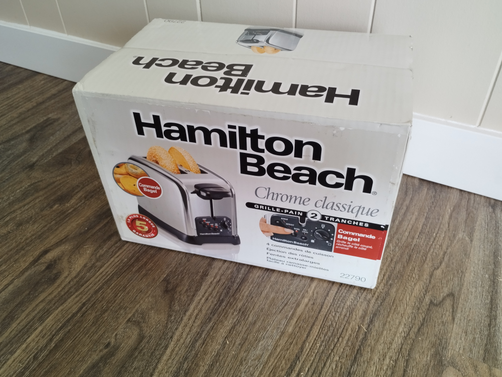 New unsealed toaster