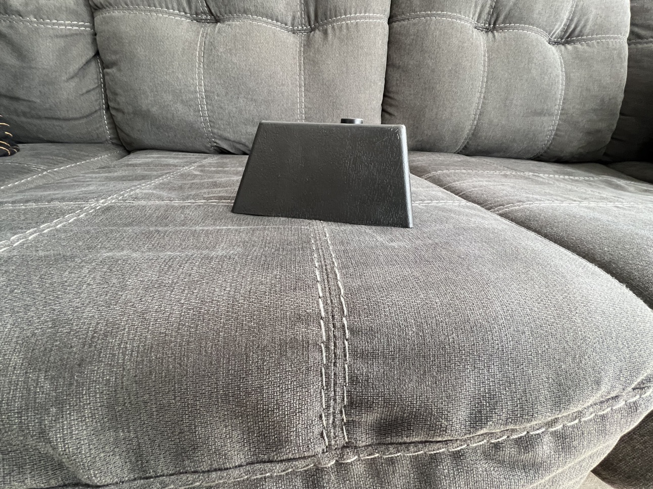 Sectional Couch - photo 4