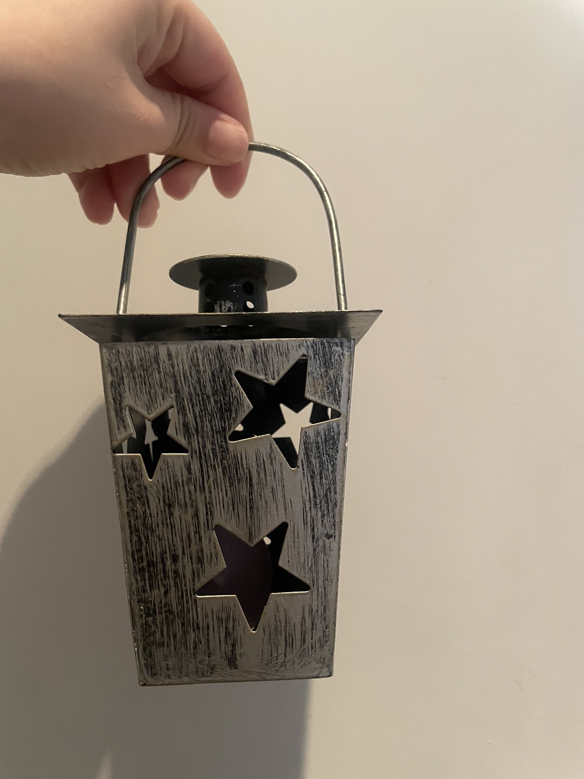 Tea light holder