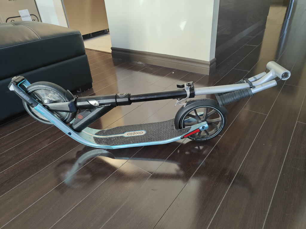 Oxelo Town 7 adult folding scooter