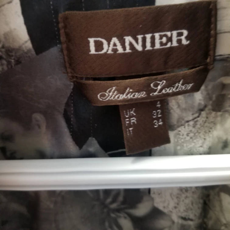 DANIER Genuine Italian Leather Biker Jacket - Dark Brown, 3xs image indicator(10)