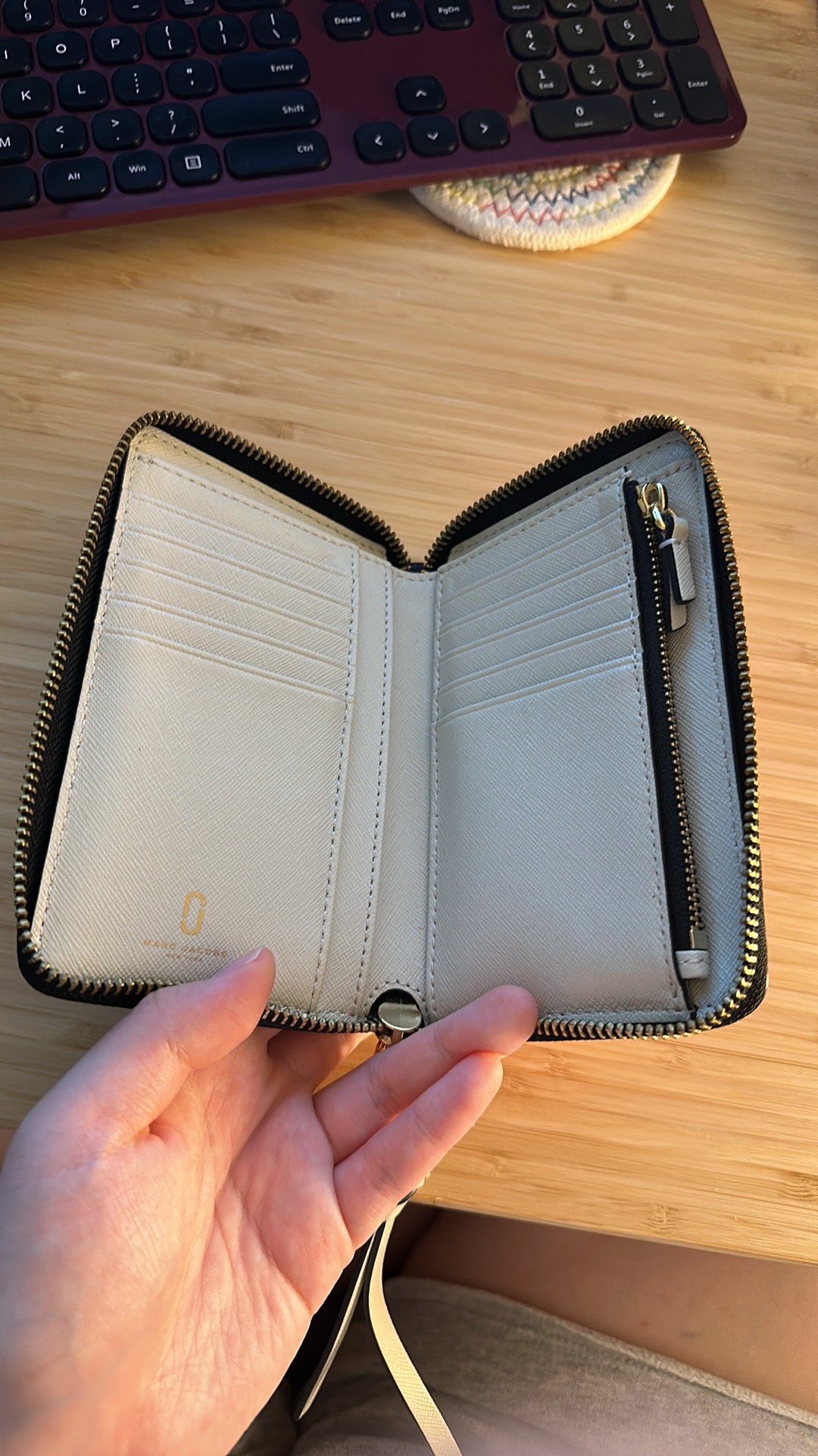 Marc Jacobs bifold wallet in saffiano leather - photo 3