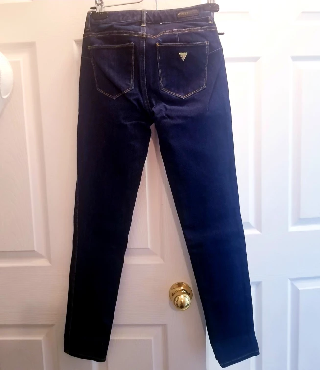 BRAND NEW! GUESS Jeans Ladies Curve X Skinny Mid Rise Size 26 image indicator(3)