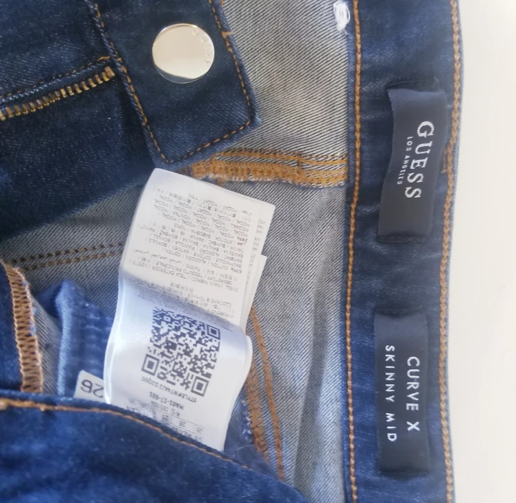 BRAND NEW! GUESS Jeans Ladies Curve X Skinny Mid Rise Size 26 image indicator(7)